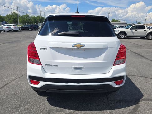 Used 2017 Chevrolet Trax LS w/ Fleet Convenience Package AWD/4WD image 7