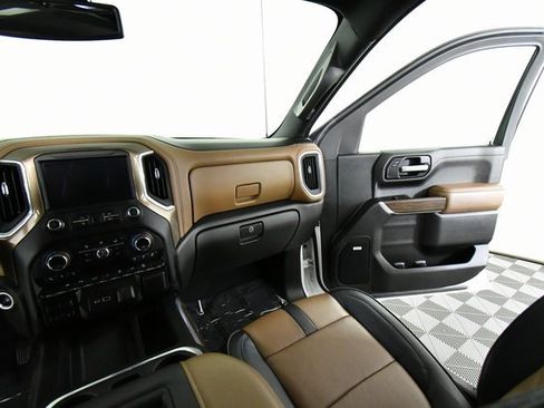 Used 2022 Chevrolet Silverado 1500 High Country w/ Safety Package II image 20