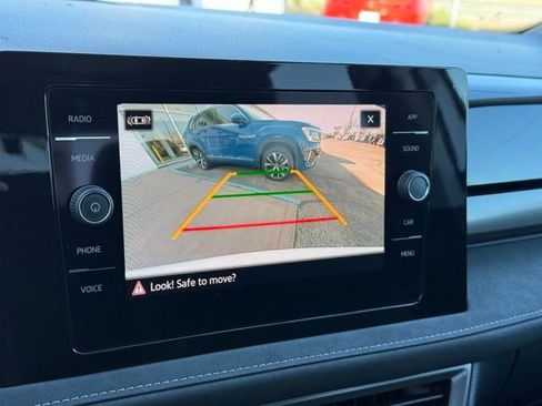New 2026 Volkswagen Taos SE FWD image 22