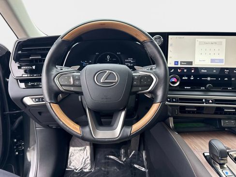 Used 2025 Lexus RX 450h AWD w/ Luxury Package image 32