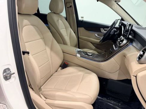 Used 2019 Mercedes-Benz GLC 300 4MATIC image 47