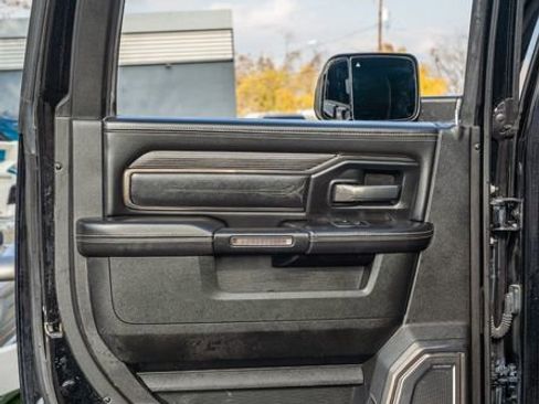 Used 2020 RAM 3500 Limited image 32