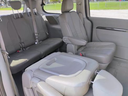 Used 2014 Kia Sedona EX image 12