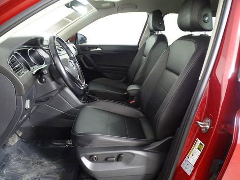 Used 2019 Volkswagen Tiguan SE image 10