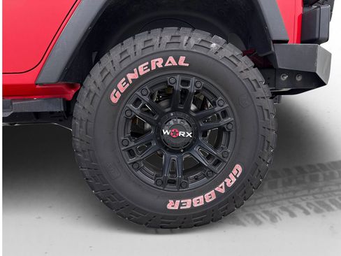 Used 2016 Jeep Wrangler Unlimited Rubicon w/ Connectivity Group image 23