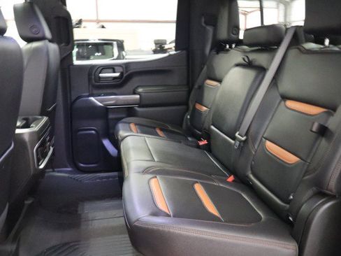 Used 2021 GMC Sierra 1500 AT4 w/ AT4 Premium Package AWD/4WD image 10
