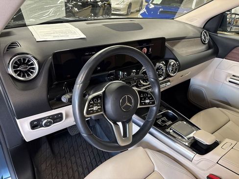 Used 2023 Mercedes-Benz GLA 250 4MATIC image 33