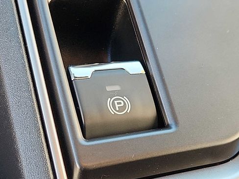 Certified 2025 Subaru Impreza 2.0i image 23