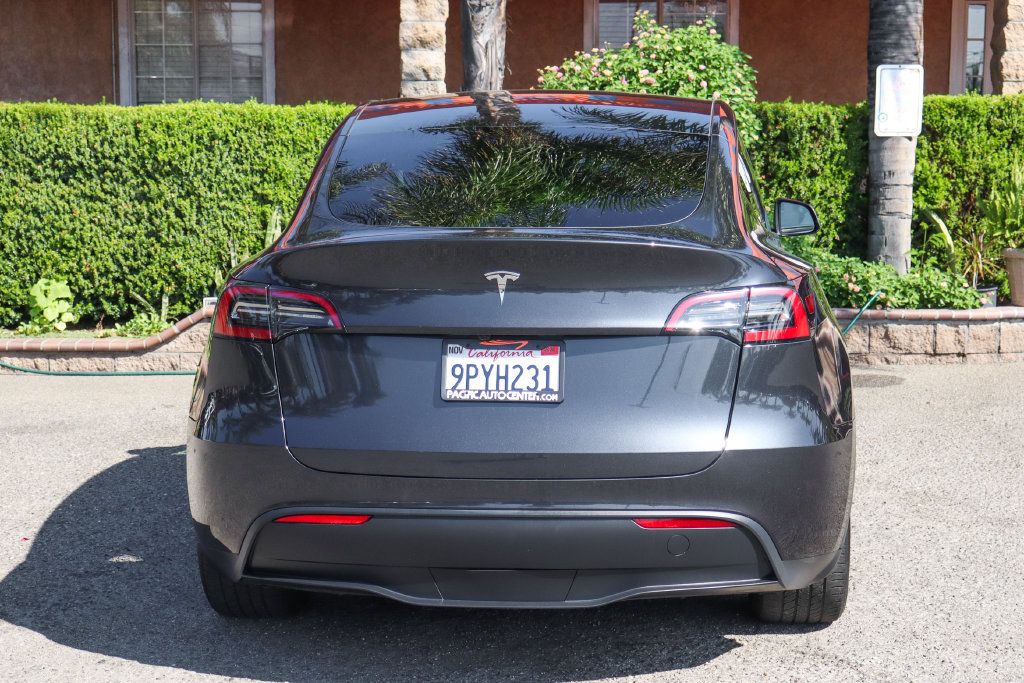 Used 2025 Tesla Model Y Long Range RWD image 7