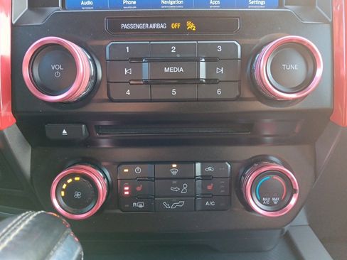 Used 2018 Ford F150 XLT w/ Equipment Group 302A Luxury image 16