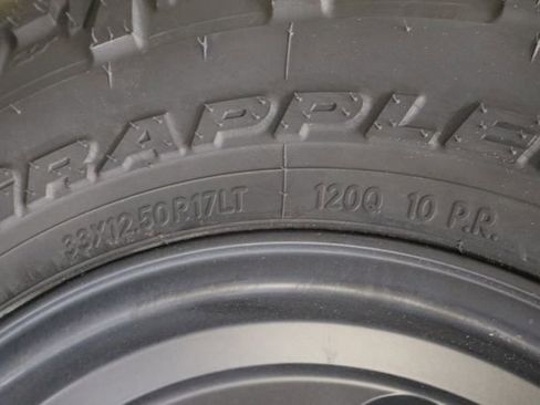 Used 2019 Toyota Tacoma SR5 image 38