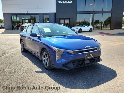 Used 2025 Kia K4 FWD image 1