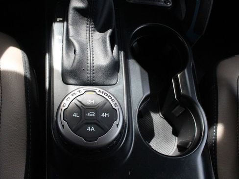 Used 2024 Ford Bronco Wildtrak AWD/4WD image 41
