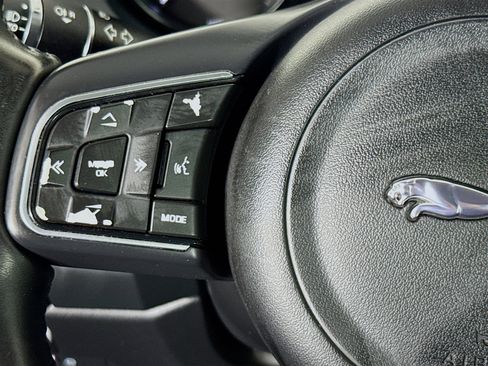 Used 2020 Jaguar E-PACE SE AWD/4WD image 11