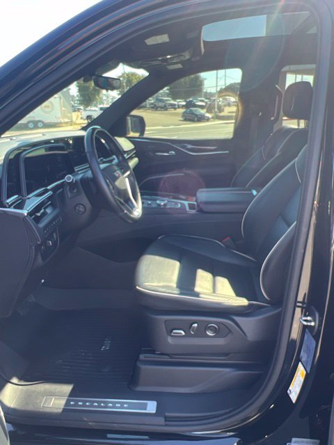 Used 2021 Cadillac Escalade ESV Sport w/ Driver Assist Tech Package AWD/4WD image 14