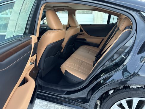 Used 2023 Lexus ES 300h Ultra Luxury image 17