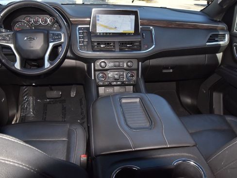 Used 2021 Chevrolet Tahoe Z71 w/ Rear Media and Nav Package image 17