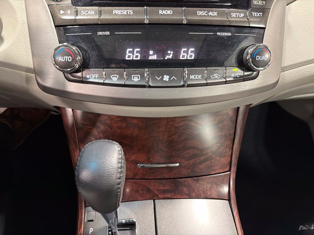 Used 2011 Toyota Avalon FWD image 19