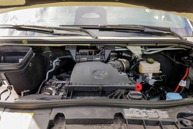 Used 2025 Mercedes-Benz Sprinter 2500 image 18