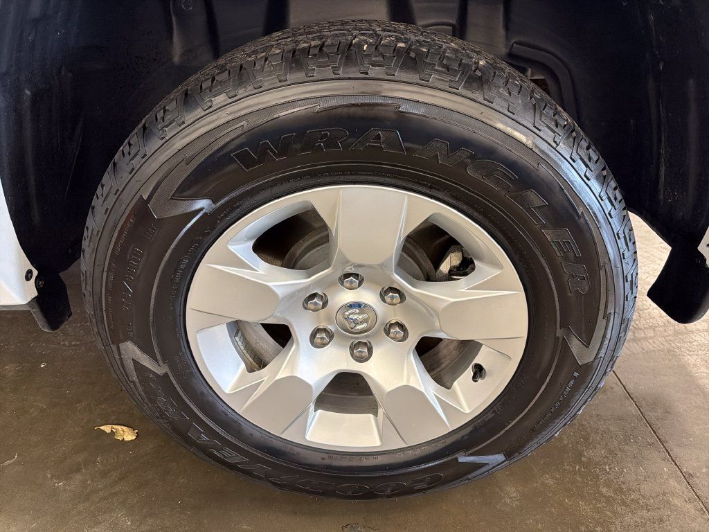Used 2025 RAM 1500 Big Horn AWD/4WD image 17