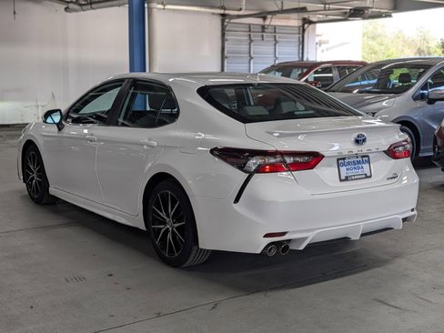 Used 2023 Toyota Camry SE image 6