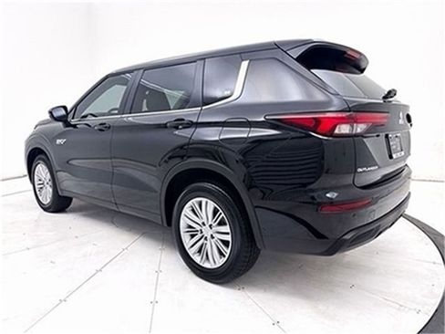 New 2025 Mitsubishi Outlander ES AWD/4WD image 6