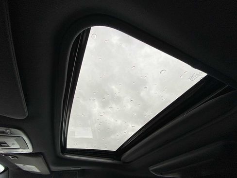 Used 2022 Toyota Sienna Platinum image 26