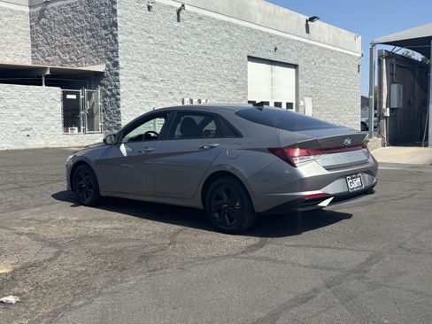 Used 2023 Hyundai Elantra SEL FWD image 4