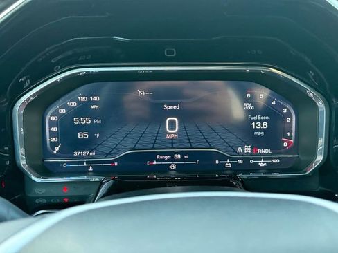 Certified 2025 GMC Sierra 1500 SLT image 9