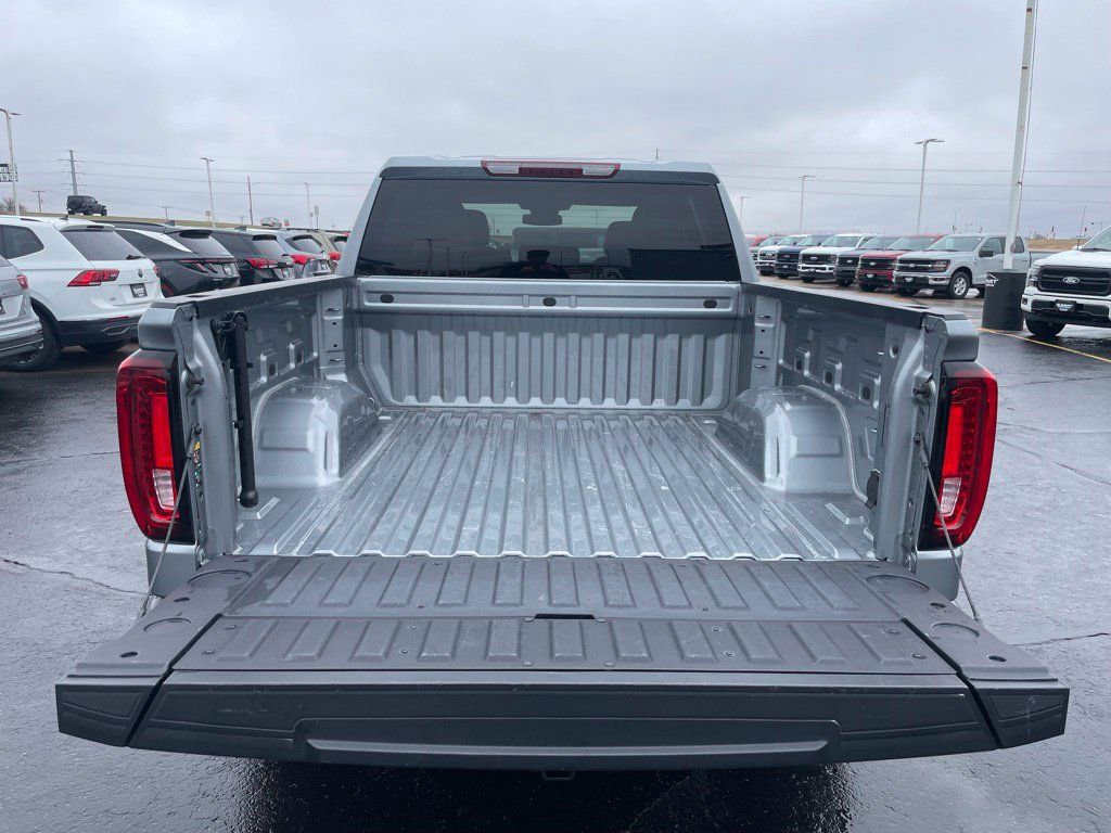 Used 2025 GMC Sierra 1500 SLT AWD/4WD image 34