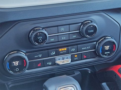 Used 2025 Ford Bronco Heritage Edition image 19