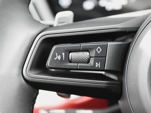 Certified 2025 Porsche Cayenne image 39