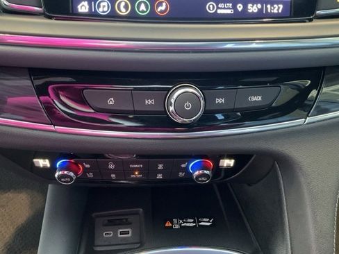 Used 2024 Buick Enclave Premium image 15