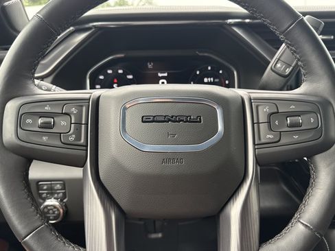 Used 2025 GMC Sierra 3500 Denali Ultimate AWD/4WD image 25