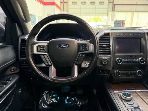 Used 2019 Ford Expedition Platinum AWD/4WD image 22