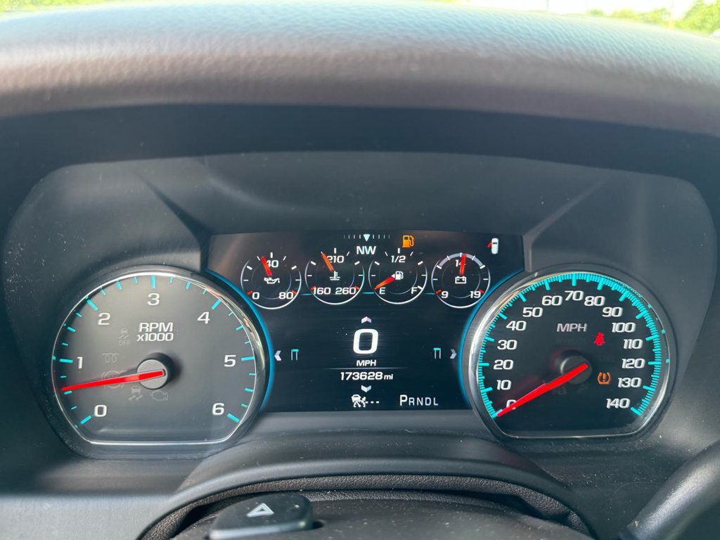 Used 2017 GMC Yukon XL Denali w/ Open Road Package AWD/4WD image 32