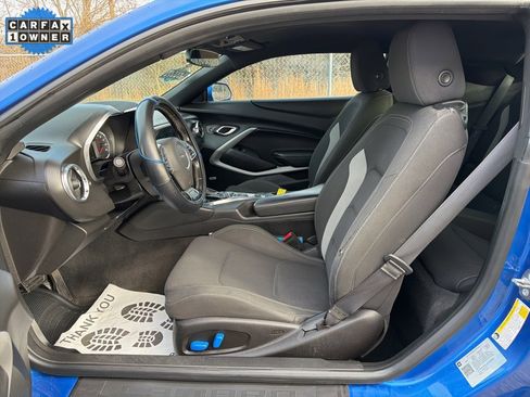 Used 2018 Chevrolet Camaro LT w/ Technology Package image 18