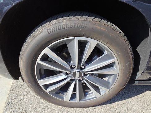 Used 2025 Cadillac Escalade ESV Sport w/ Touring Package AWD/4WD image 26