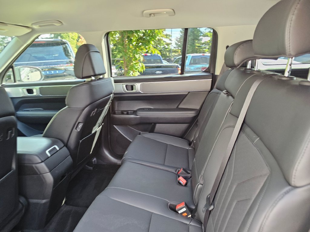 Used 2025 Hyundai Santa Fe SEL AWD/4WD image 19