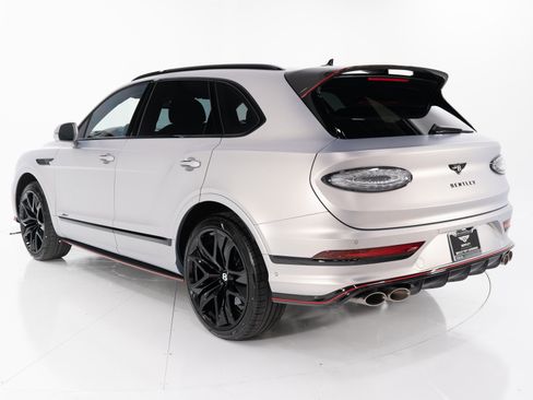 New 2026 Bentley Bentayga Speed image 3