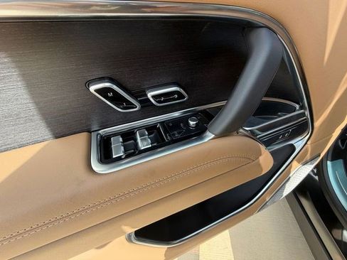 New 2026 Land Rover Range Rover Autobiography AWD/4WD image 11