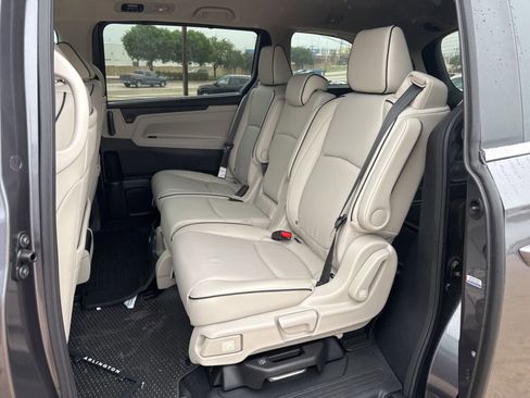 Used 2026 Honda Odyssey Touring image 12