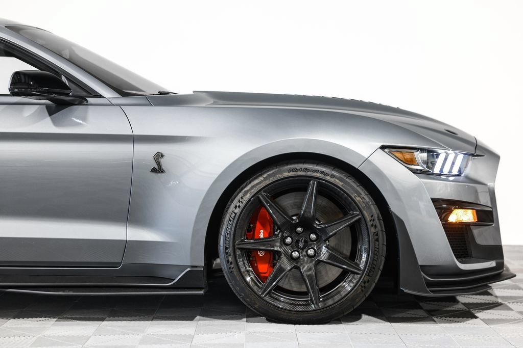 Used 2020 Ford Mustang Shelby GT500 w/ Carbon Fiber Track Pack RWD image 3