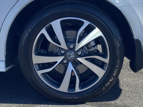 Used 2024 Honda Odyssey Touring image 7