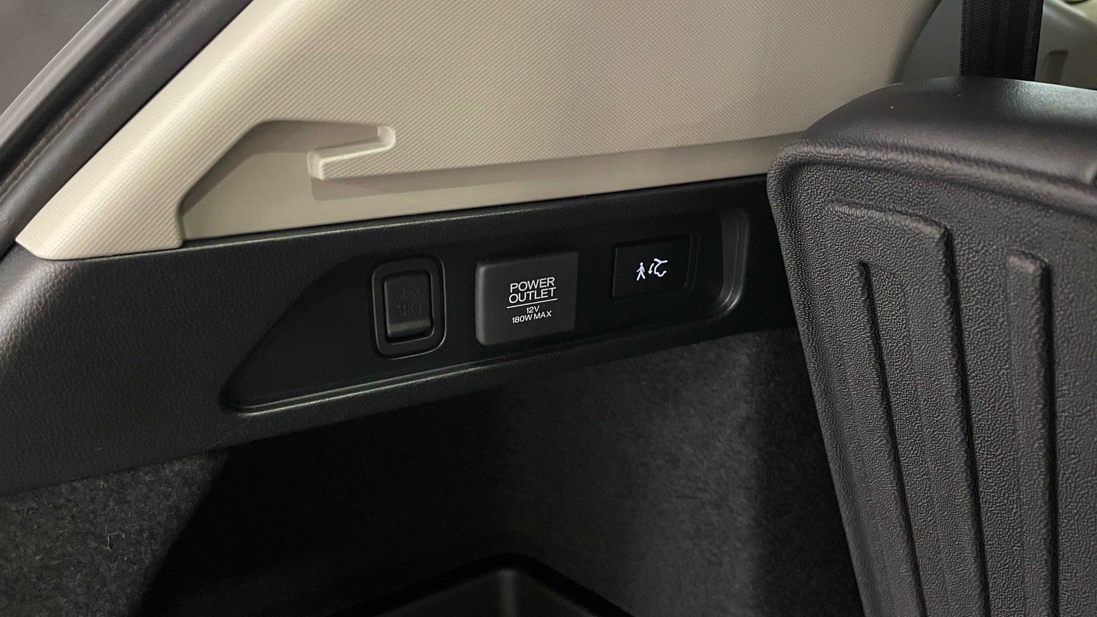Used 2025 Acura MDX w/ Technology Package FWD image 40