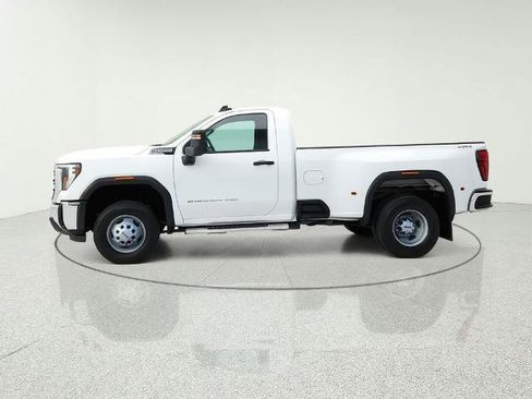 Used 2024 GMC Sierra 3500 Pro AWD/4WD image 4