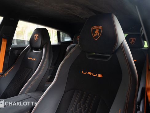 Used 2021 Lamborghini Urus AWD/4WD image 21