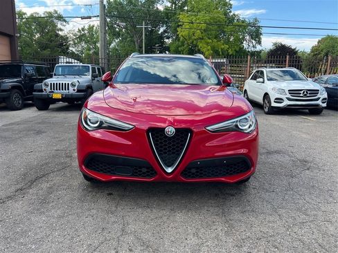 Used 2018 Alfa Romeo Stelvio AWD image 14