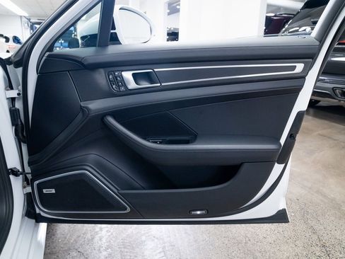 Used 2019 Porsche Panamera Turbo image 23