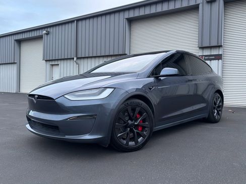 Used 2023 Tesla Model X Plaid image 5
